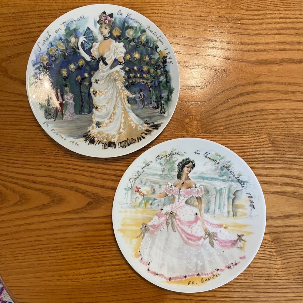French Women Collector Plates set of 2 FR. GANGAV 1976 France